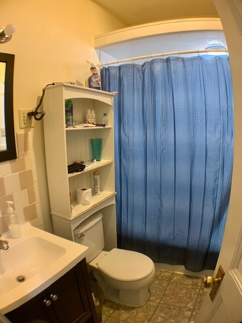 Foto del edificio - 88 Fisher Ave