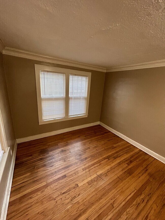 Foto del edificio - AVAILABLE NOW!! Beautiful 3 Beds, 1 Bath K...