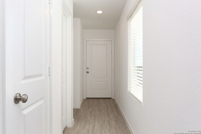 Foto del edificio - 3710 Millbrook Wy