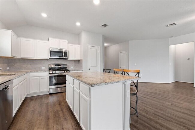 Foto del edificio - 7405 Spring Ray Dr