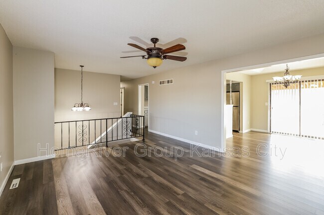 Foto del edificio - 943 Wornall Rd