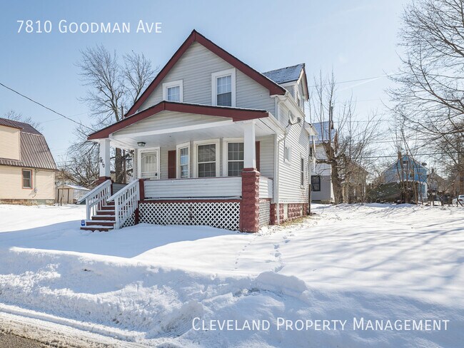 Building Photo - Updated 2 Bedroom Colonial