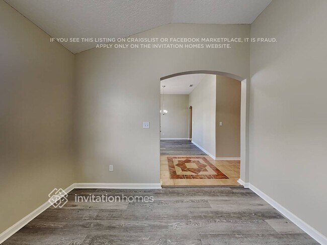 Foto del edificio - 1672 Northglen Cir