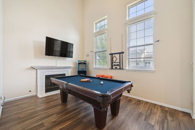 Foto del edificio - 4609 Metcalf Ct