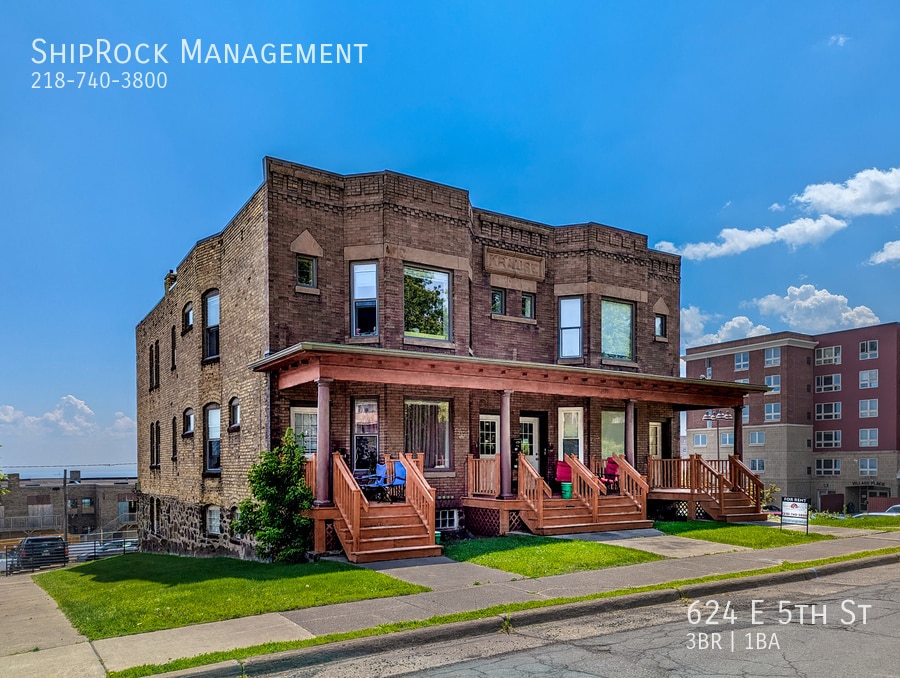 Primary Photo - 624 E 5th St