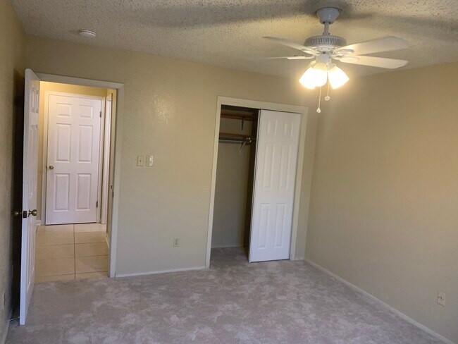 Foto del edificio - 7209 Sparkle Sea Dr