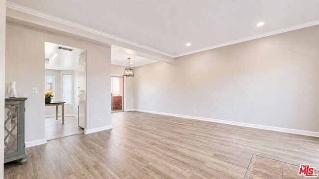 Foto del edificio - 14714 S Budlong Ave