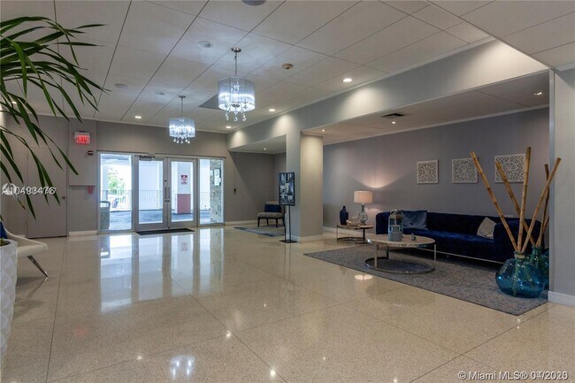 Building Photo - 1250 West Ave