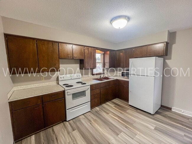 Building Photo - Cozy 2 bedroom duplex in Ankeny