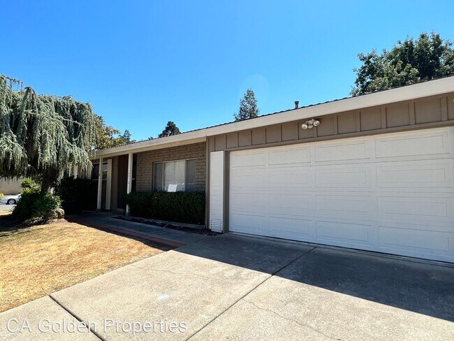 Building Photo - 4 br, 2 bath House - 1081 Winton Dr.