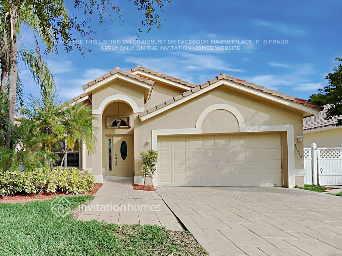 Foto principal - 11215 NW 53rd Ct