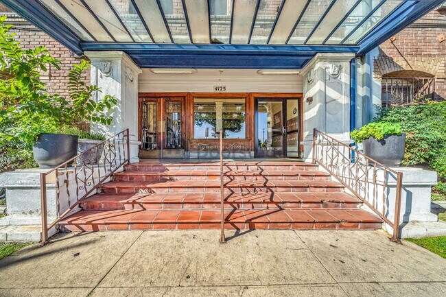 Foto del edificio - 4125 S Figueroa St