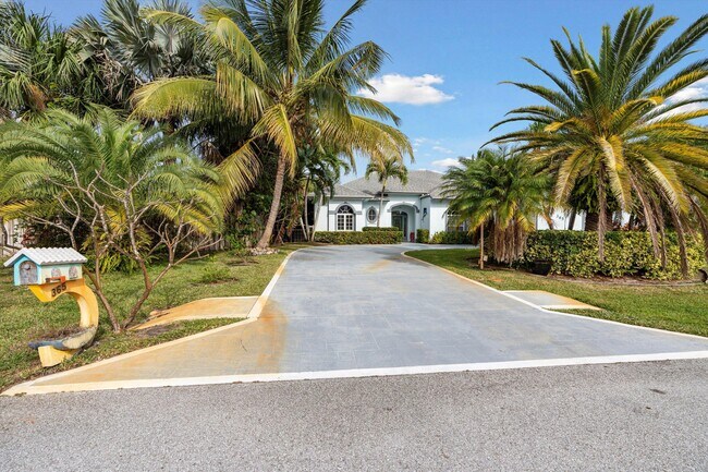 Foto del edificio - 365 NE Vanda Terrado