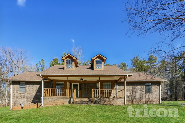 Building Photo - 5681 Lanny Dr