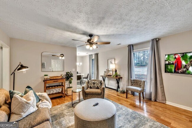 Foto del edificio - 160 Booth Rd SW