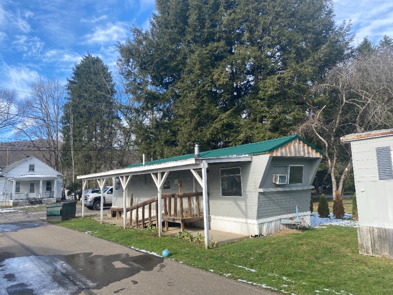 11 Garden Ln, Warren, PA 16365 House Rental in Warren, PA