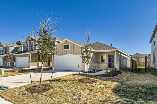 Building Photo - 140 Bennington Dr