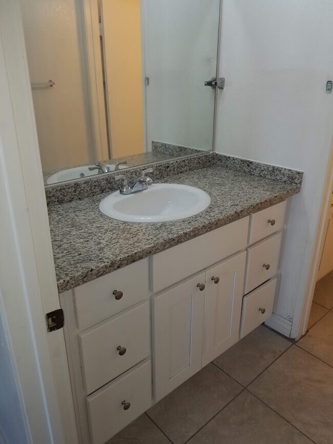 Building Photo - 1723 Caffrey Ln