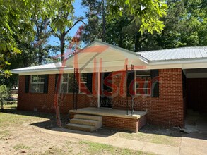 Building Photo - 136 Vance St