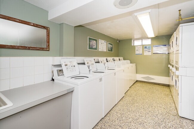 Photo du bâtiment - Greystone Place