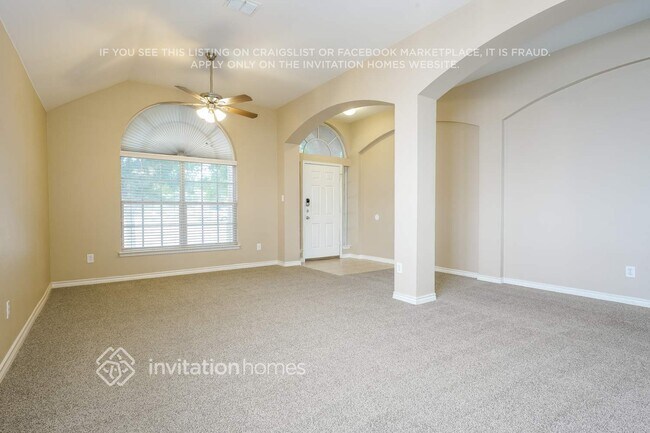 Foto del edificio - 7604 Longbow Ln