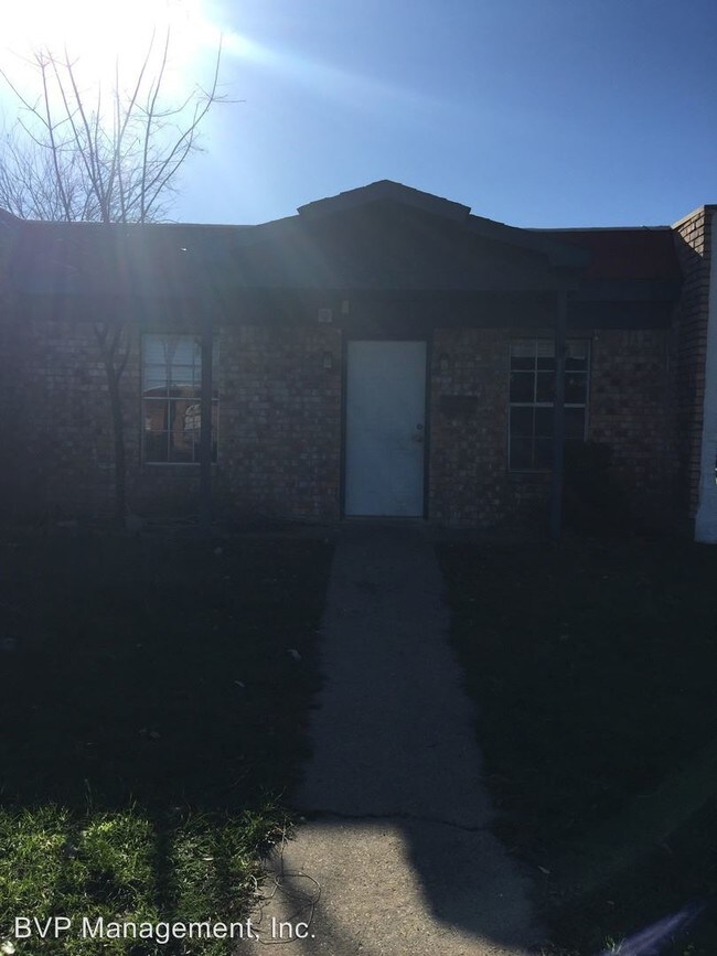 Building Photo - 3 br, 2 bath House - 1602 Leona