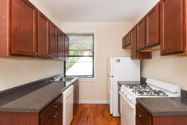 Foto del edificio - 1314 Oak Ave