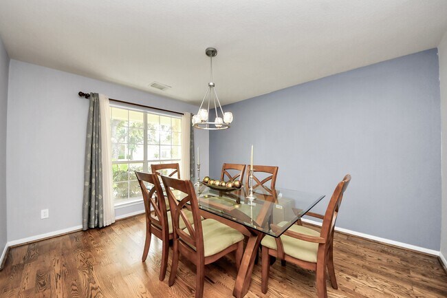 Foto del edificio - 25306 Sierra Woods Ln