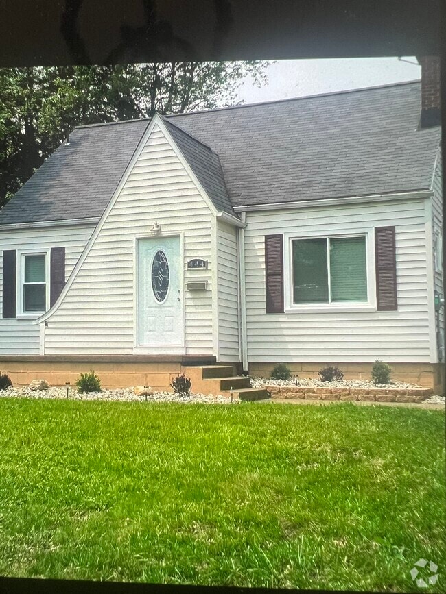 Building Photo - 444 Forest Hill Dr