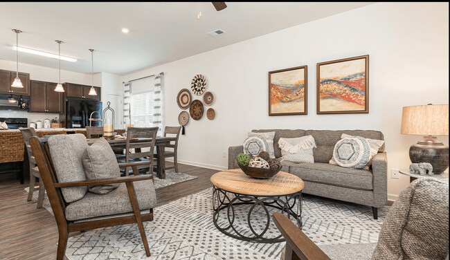 Building Photo - 1406 Ray Ave