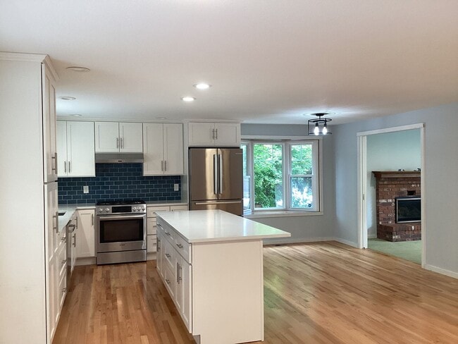 Photo - Charming Mukilteo Rambler in a Prime Location House