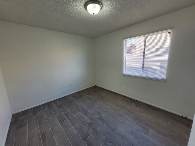 Foto del edificio - 2630 S Virginia Dr