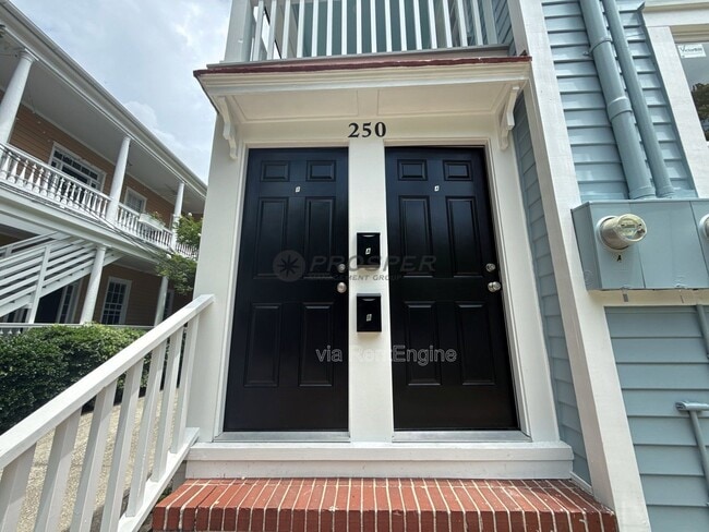 Building Photo - 250 Rutledge Ave