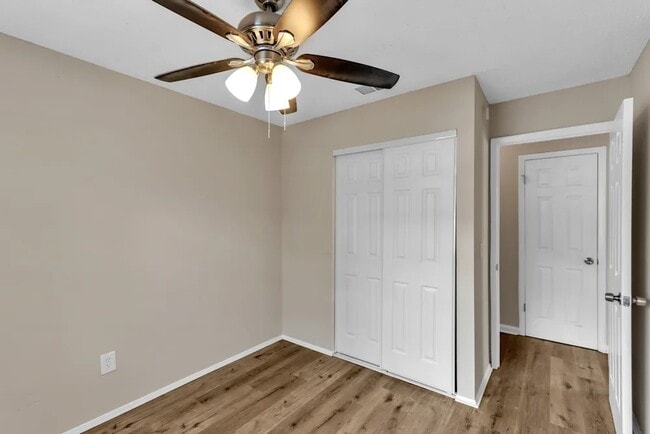 Building Photo - 2004 E Humphrey St