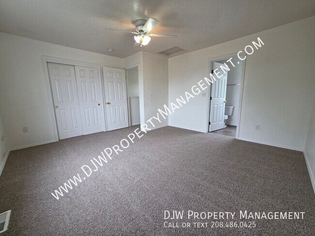 Foto del edificio - 2682 S Stonehedge Dr