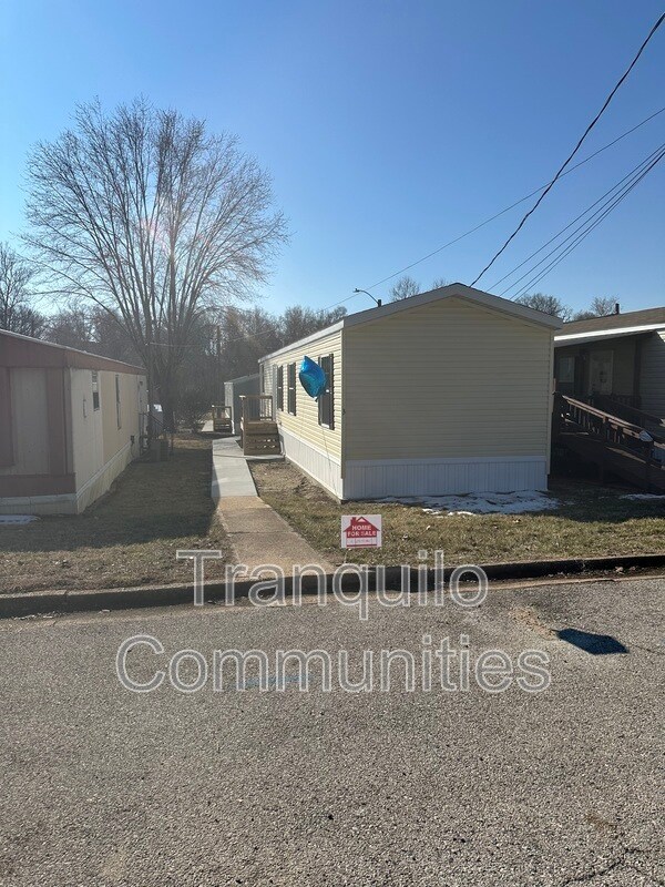 402 E Park Ave, Union, MO 63084 House Rental in Union, MO