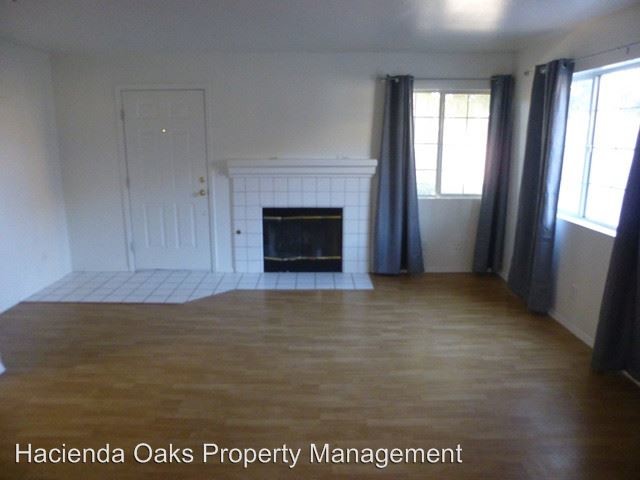 Building Photo - 2 br, 2.5 bath House - 2495 Village Green