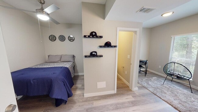 Interior Photo - Altura