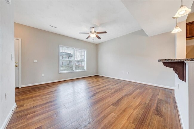 Building Photo - New River Townhomes