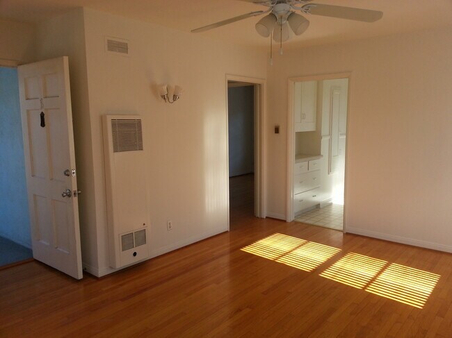 Foto del edificio - 1306 Princeton St