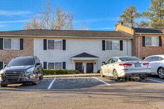 Building Photo - 2905 Arrowhead Dr