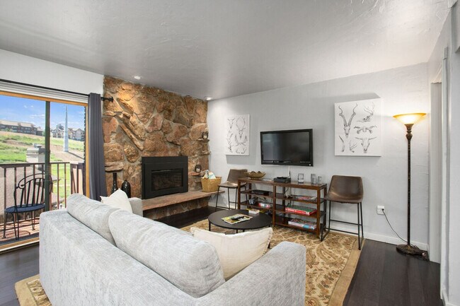 Foto del edificio - 2255 Mount Werner Rd