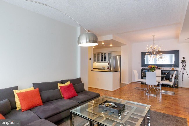 Foto del edificio - 1045 31st St NW