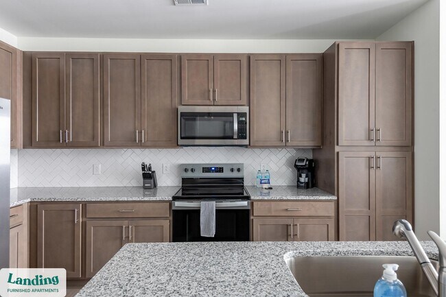 Foto del edificio - 135 Dresser Ln