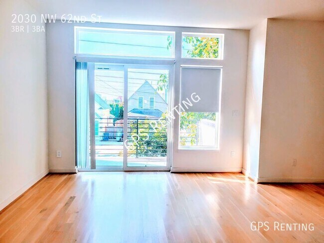 Foto del edificio - Light filled modern Townhome