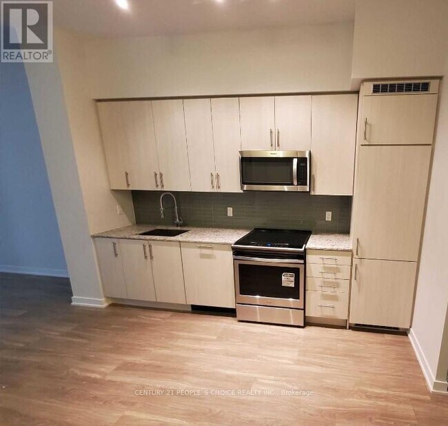 Photo du bâtiment - 4055 Parkside Village Dr