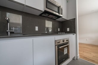 Building Photo - 1001 O'Connor Dr