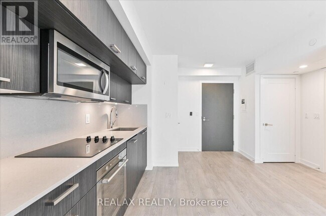 Photo du bâtiment - 50 McCaul St