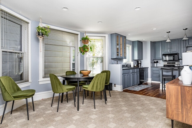 Building Photo - 1629 13th Ave