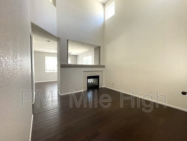 Foto del edificio - 13909 Cook St